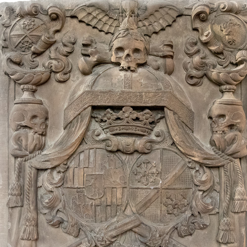 Marienkapelle Würzburg gravminne m dødninghoder