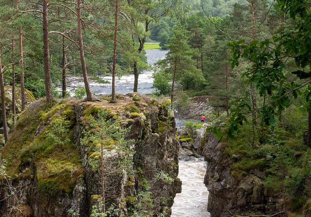 Kvåsfossen mellom Lyngdal og Snartemo