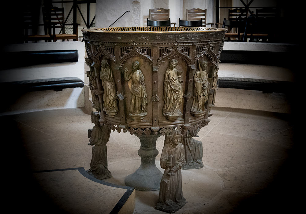 Døpefont i Lübeck domkirke. Lorenz Grove, 1455