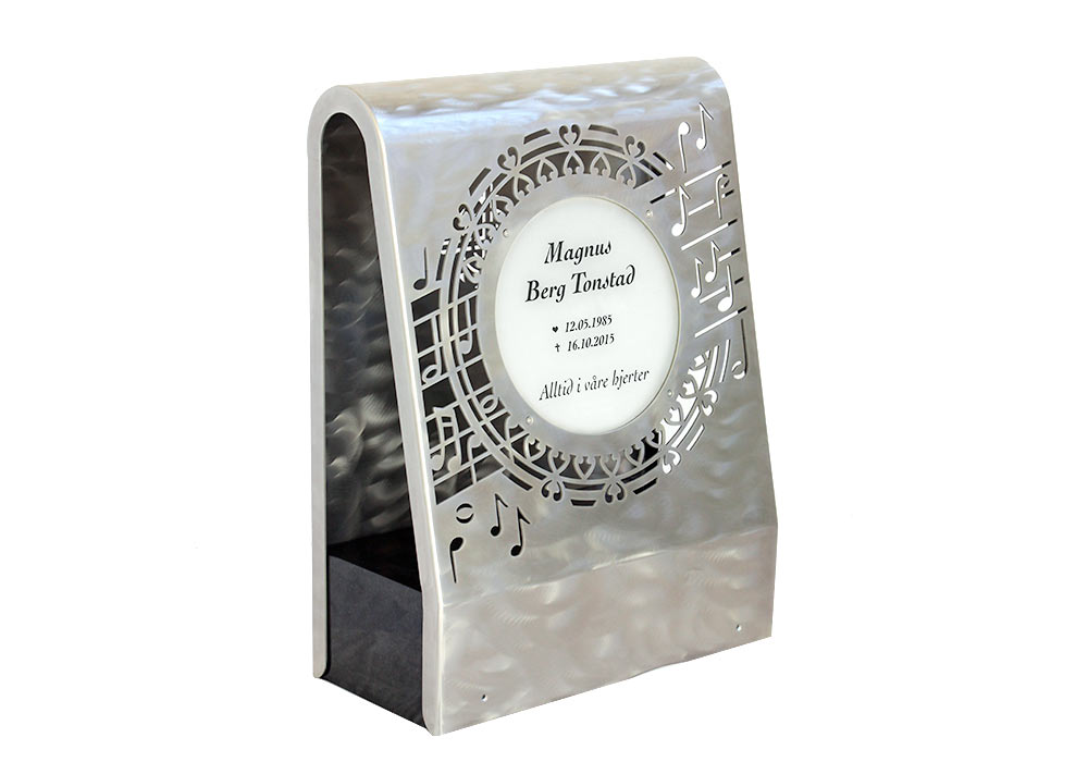 Gravstøtte i rustfritt stål