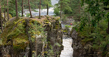 Kvåsfossen, Lyngdal