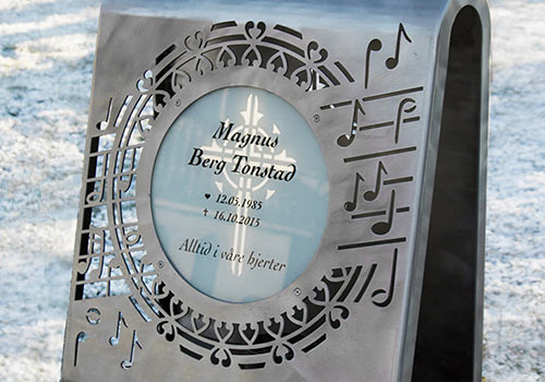 minneord gravstøtte